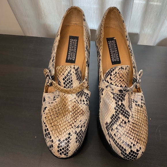 Deena & Ozzy snakeskin platform heels size 8 - Picture 5 of 8